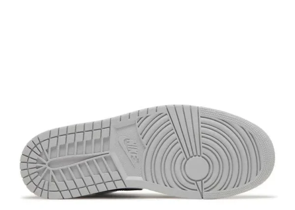 AIR JORDAN 1 HIGH ‘STAGE HAZE’