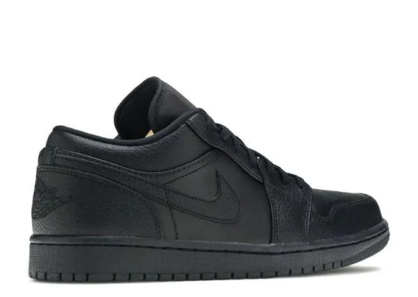 AIR JORDAN 1 LOW ‘TRIPLE BLACK’