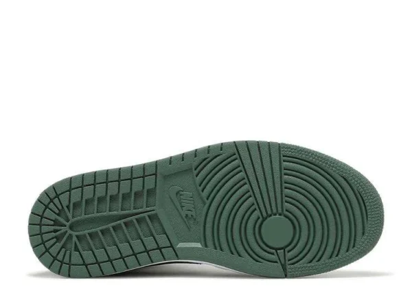 air-jordan-1-mid-dutch-green-3.webp AIR JORDAN 1 MID ‘DUTCH GREEN’
