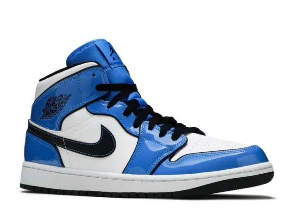air-jordan-1-mid-signal-blue-1.webp AIR JORDAN 1 MID ‘SIGNAL BLUE’