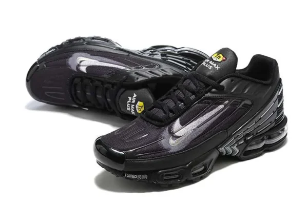 AIR MAX PLUS TN 3 ‘STENCIL SWOOSH BLACK’