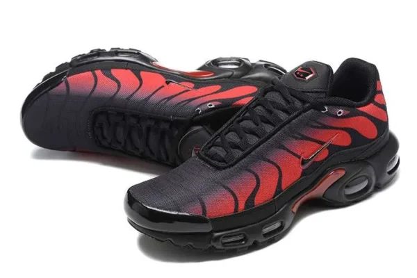 AIR MAX PLUS TN ‘BRED REFLECTIVE’