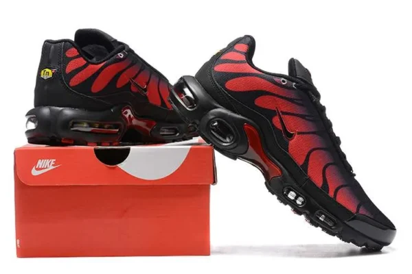 AIR MAX PLUS TN ‘BRED REFLECTIVE’