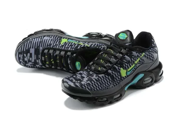 air-max-plus-tn-champions-league-3.webp AIR MAX PLUS TN ‘CHAMPIONS LEAGUE’