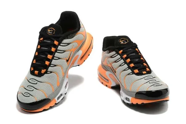 AIR MAX PLUS TN ‘GREY SAFETY ORANGE’