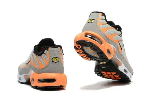 AIR MAX PLUS TN ‘GREY SAFETY ORANGE’