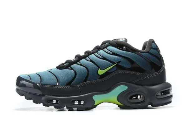 air-max-plus-tn-iridescent.webp AIR MAX PLUS TN ‘IRIDESCENT’