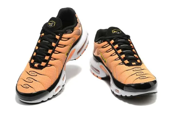 AIR MAX PLUS TN ‘ORANGE BLACK’
