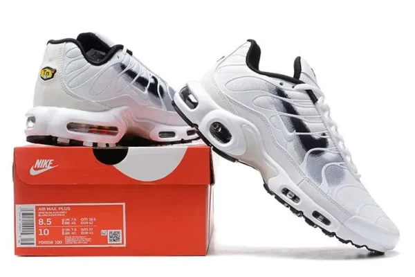 AIR MAX PLUS TN ‘SPRAY PAINT SWOOSH’