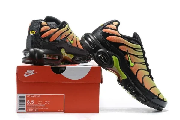 AIR MAX PLUS TN ‘VOLT SOLAR RED’