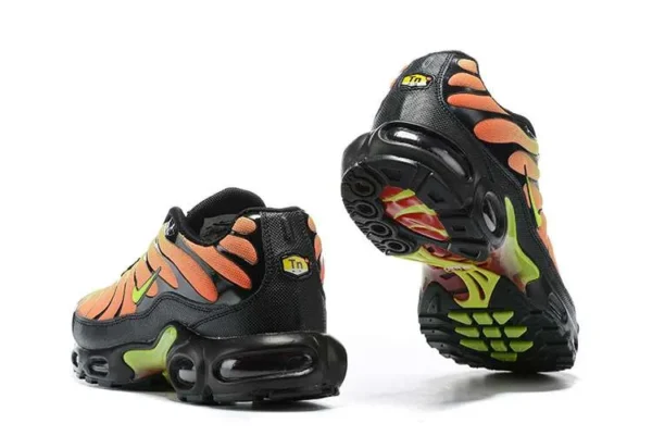 AIR MAX PLUS TN ‘VOLT SOLAR RED’