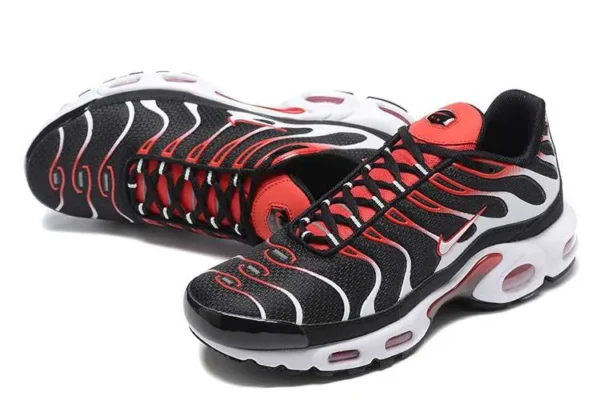 AIR MAX PLUS TN ‘WHITE UNIVERSITY RED’