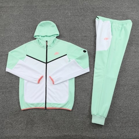 Conjunto Nike Sportswear Tech Fleece Verde Claro