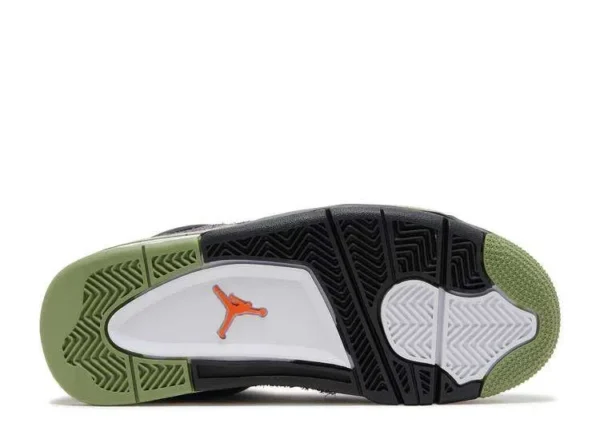 JORDAN RETRO 4 TRAVIS SCOTT ‘CANYON PURPLE’