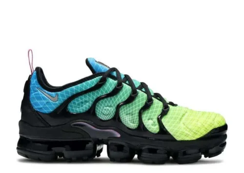 VAPORMAX PLUS